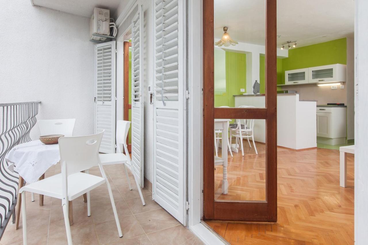 Vega Apartments Podgora Exterior photo