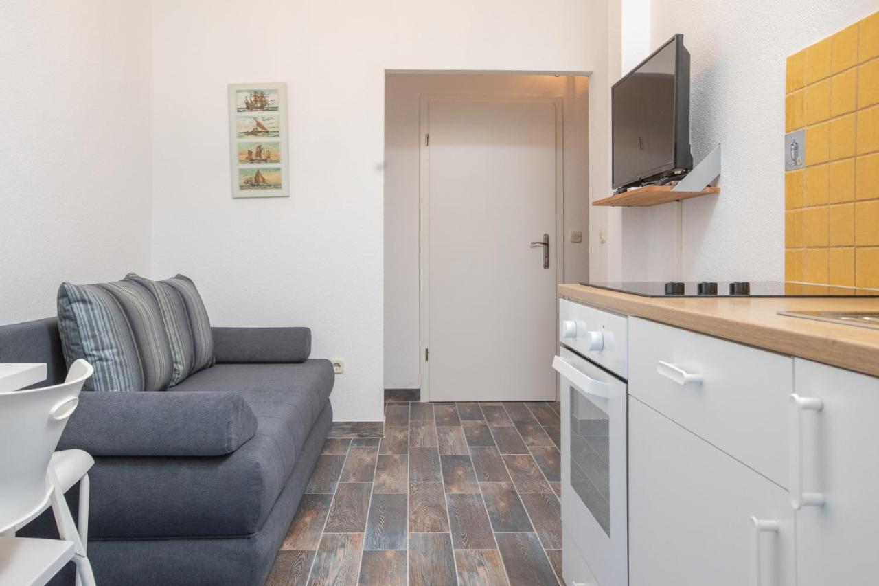 Vega Apartments Podgora Exterior photo